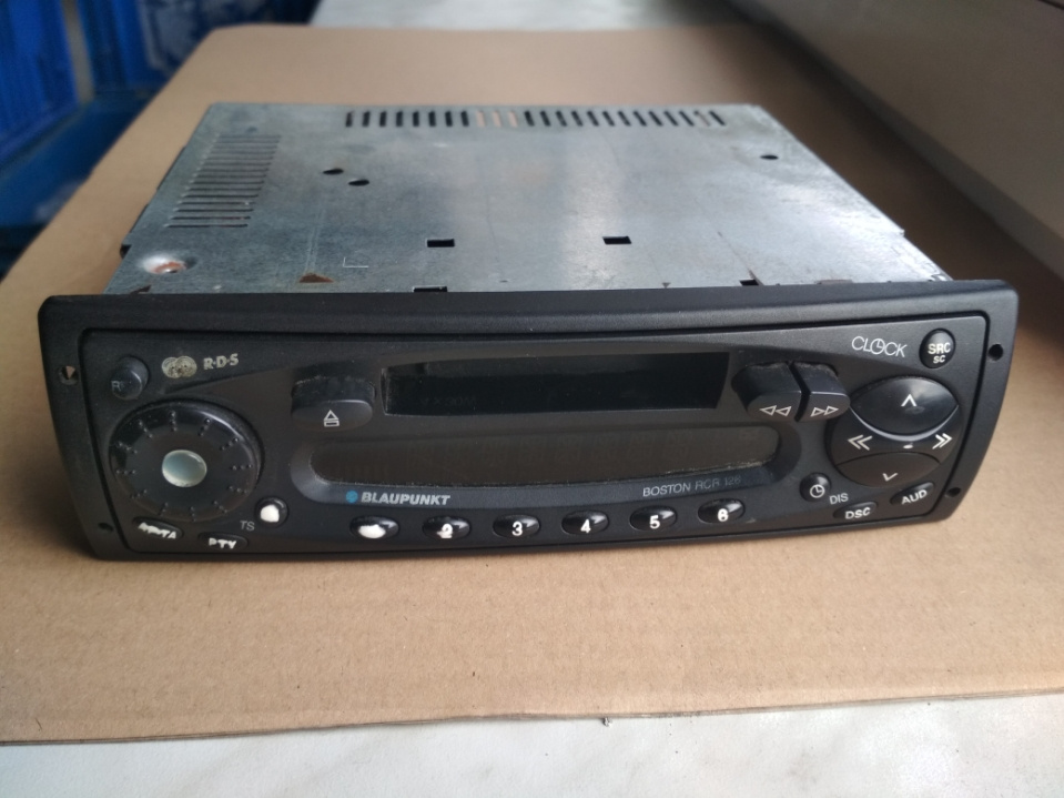 Prodám autoradio Blaupunkt Boston RCR128