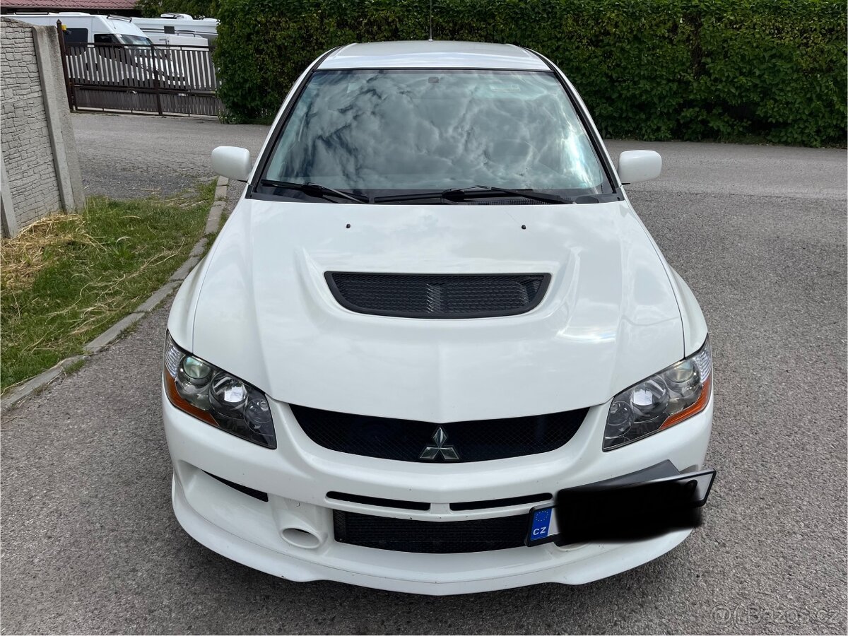 Mitsubishi Lancer Evo 9