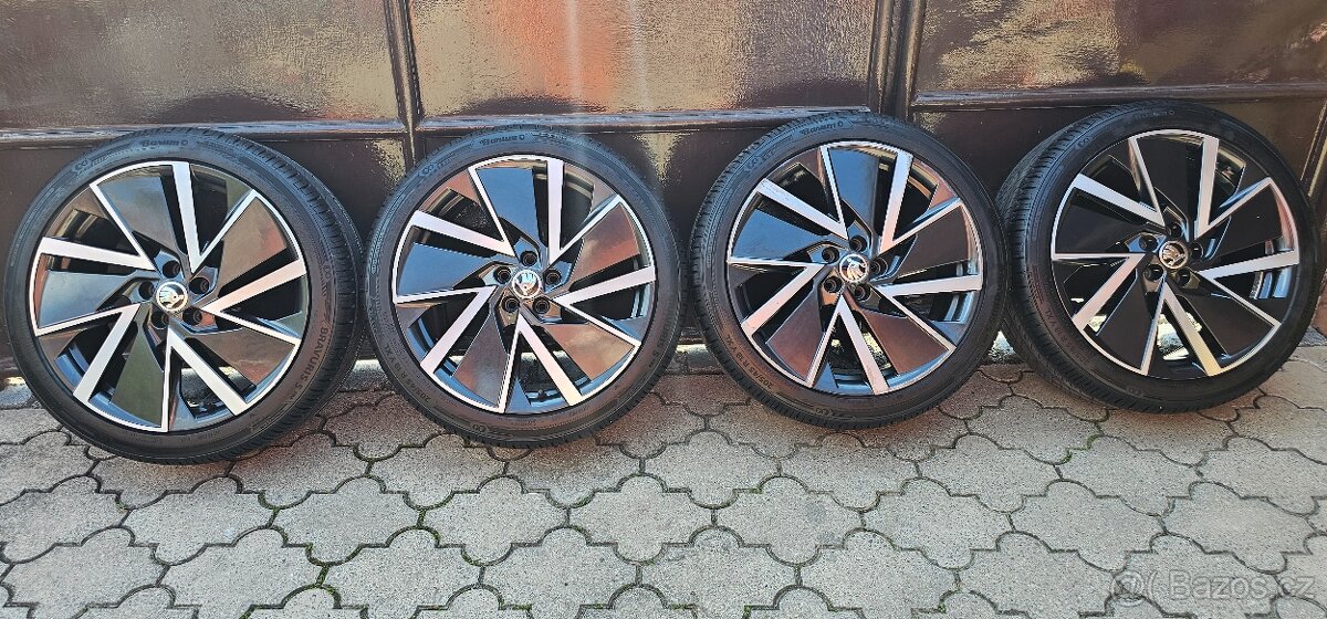 Originál alu Škoda Kamiq Vega 5x100 205/45 R18 - 9mm pneu