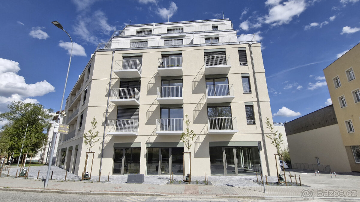Prodej bytu 1+kk 45 m² Dukelská, Benešov