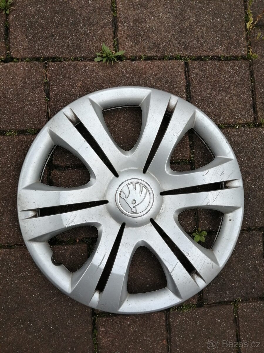 ORIGINÁLNÍ POKLICE ŠKODA 15",1 KS, ORIG. Č. 5J0601147L MHB