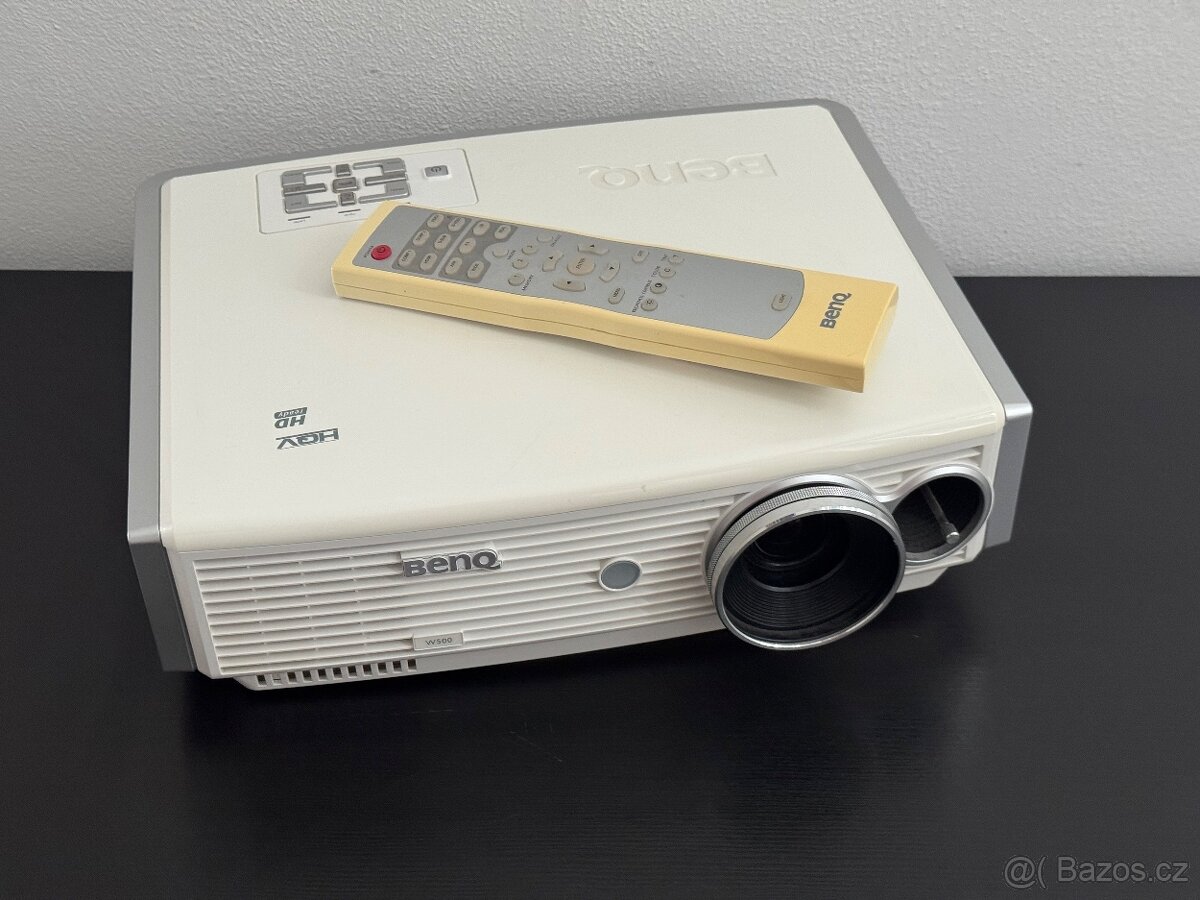 LCD HD PROJEKTOR BENQ W500 HDMI DÁLKOVÉ OVLÁDÁNÍ