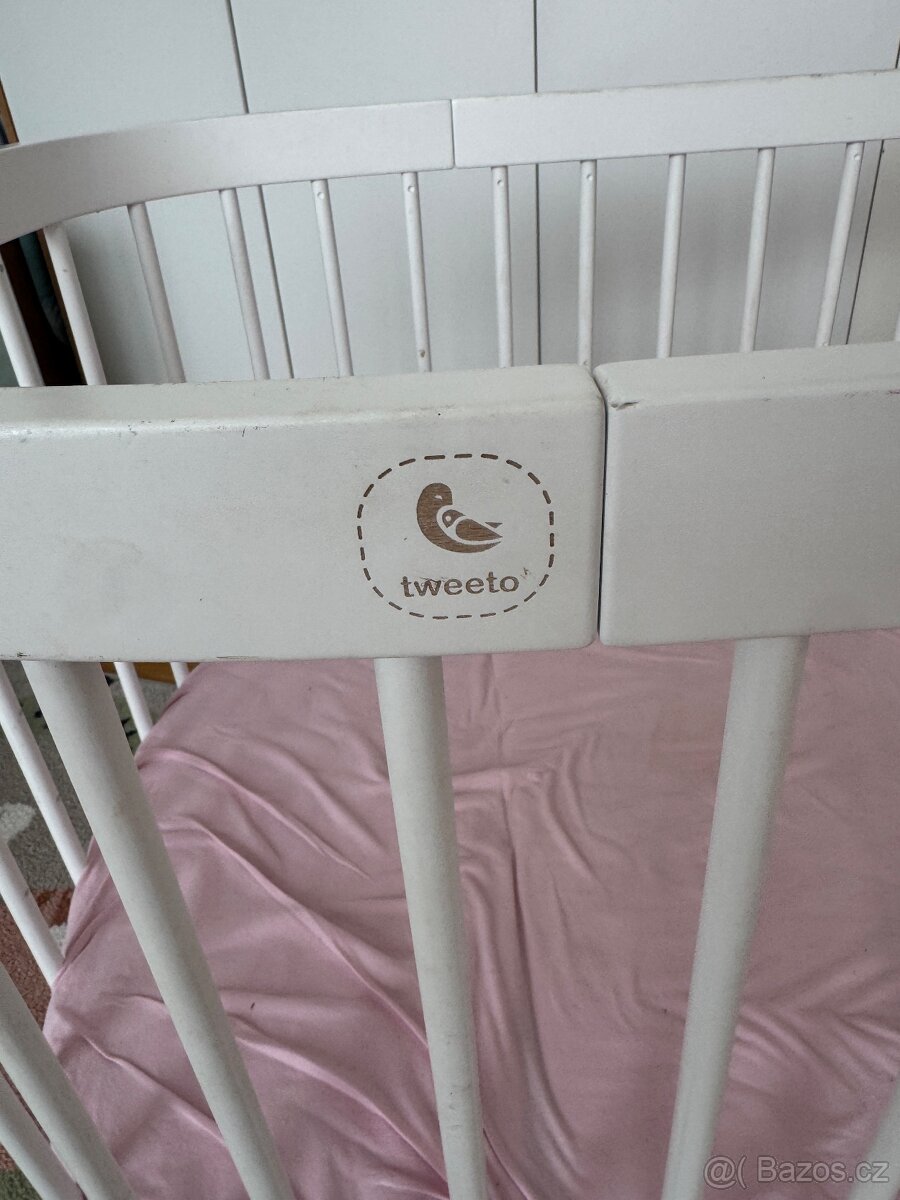 Tweeto postýlka bílá s matrací, nebesy a příslušenstvím