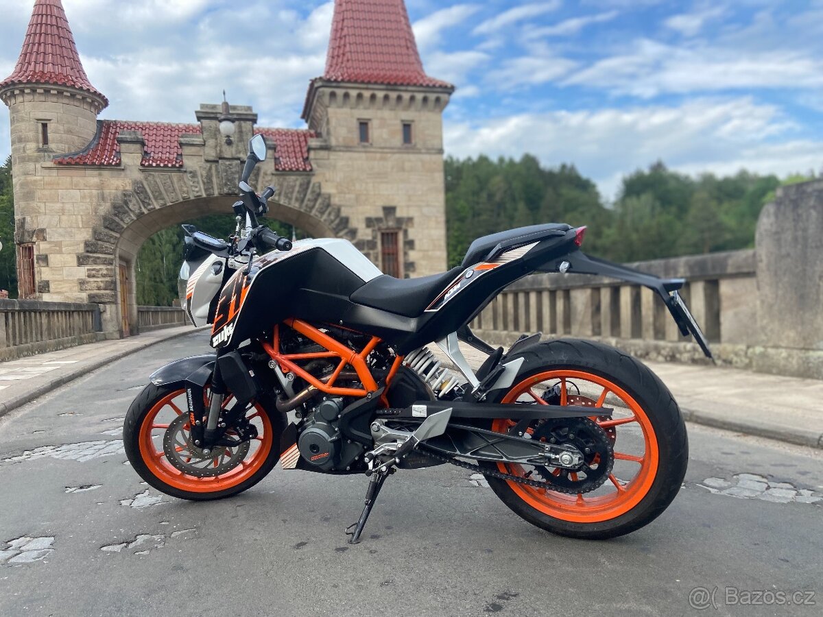 KTM Duke 390 - Při rychlém jednáním SLEVA