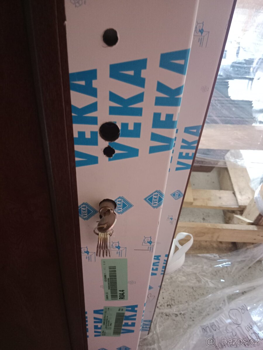 vstupní dveře