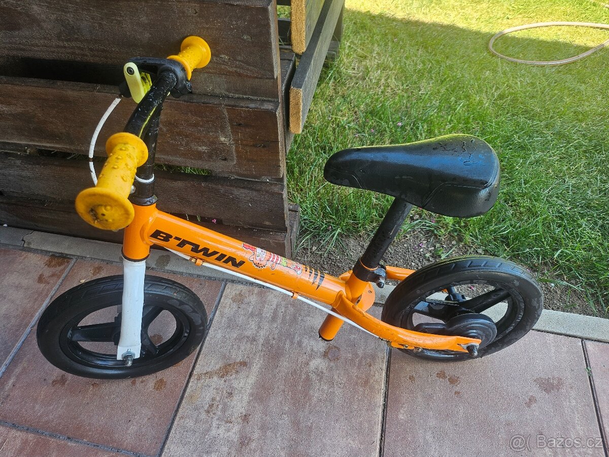 Dětské odrážedlo B-twin