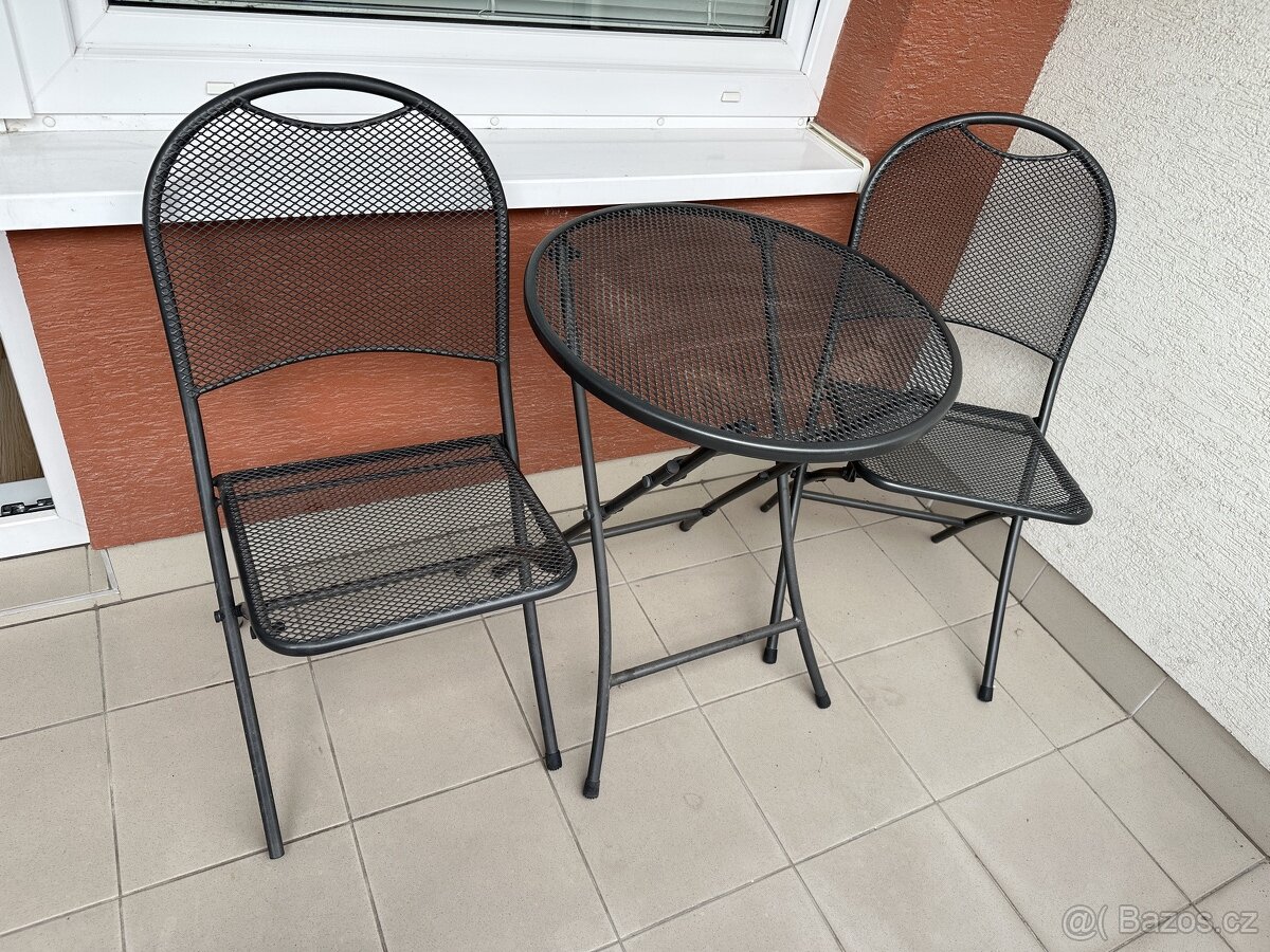 Nábytek na balkon