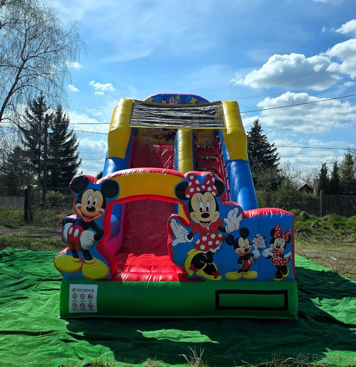 Skakaci hrad Micky Mouse