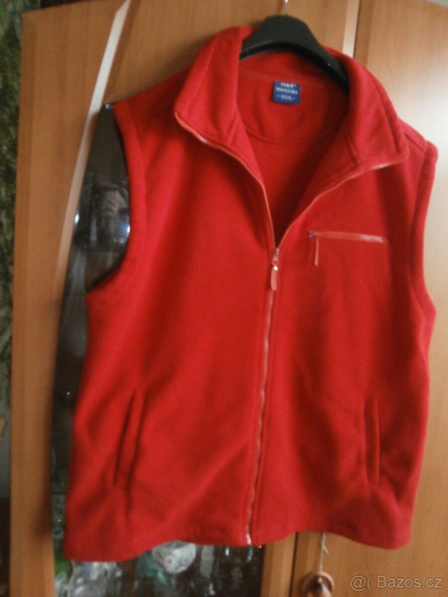 VESTA značeno XXXL .