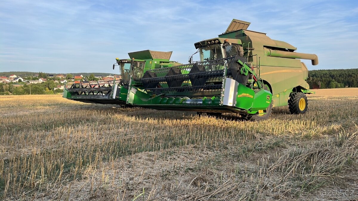 John Deere W440