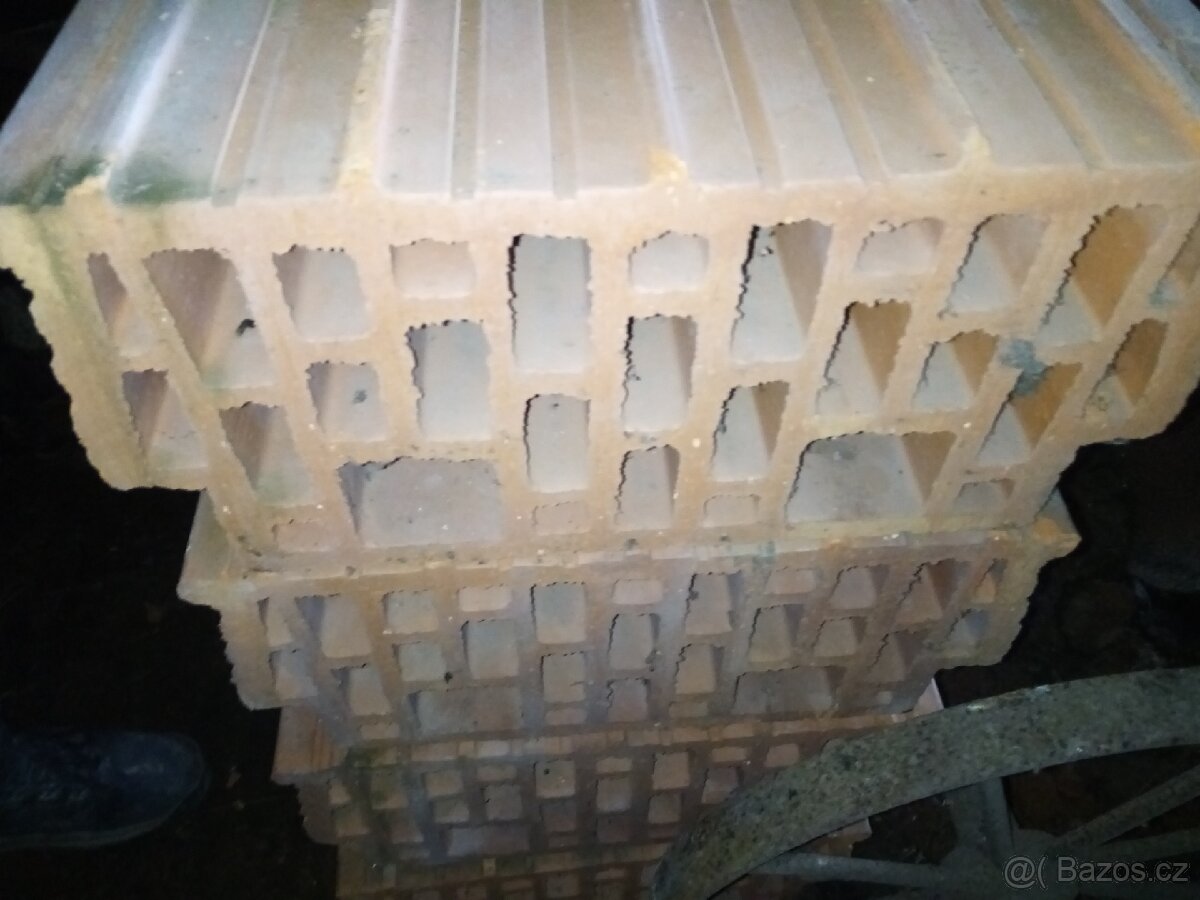 Vložka stropní Heluz Miako 19/50 – 250 × 400 × 190 mm