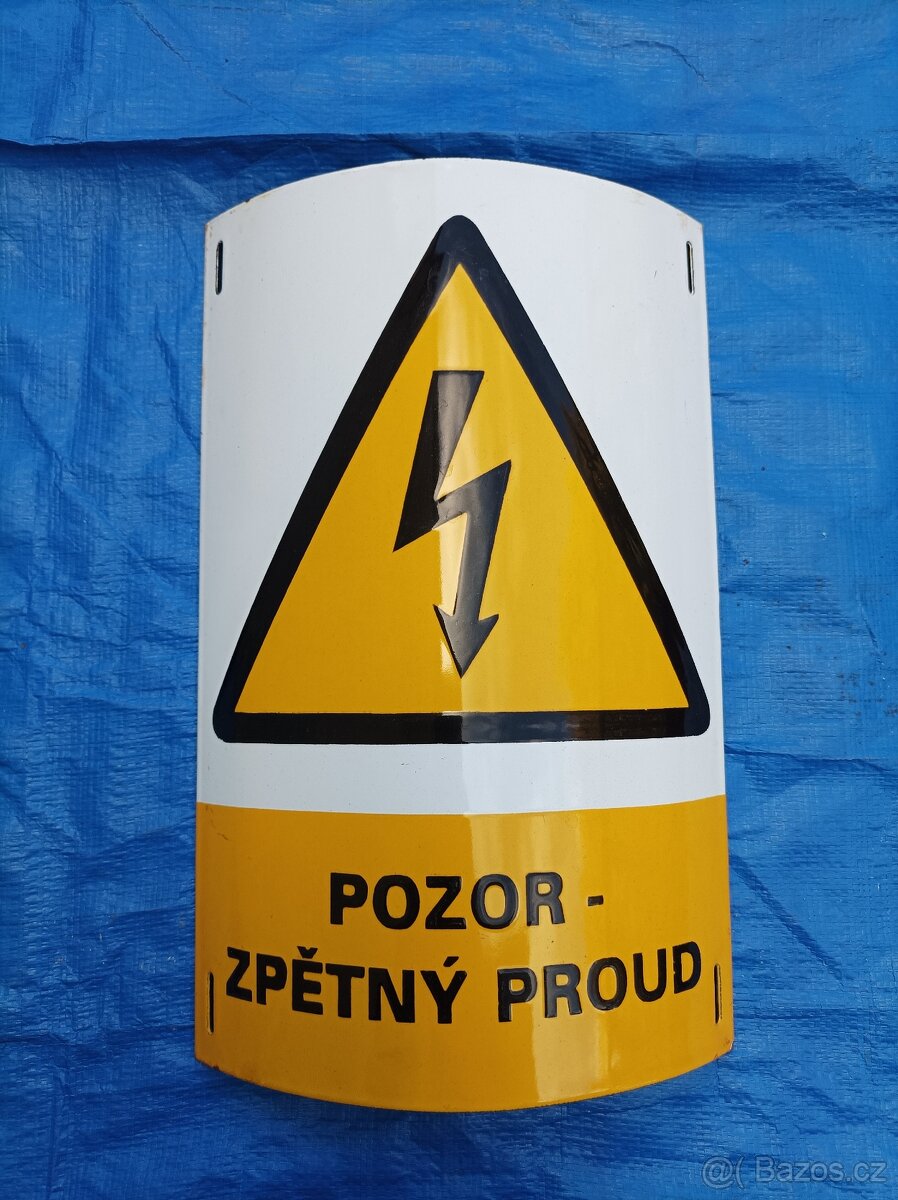 Smaltovaná cedule na sloup "Pozor - zpětný proud"