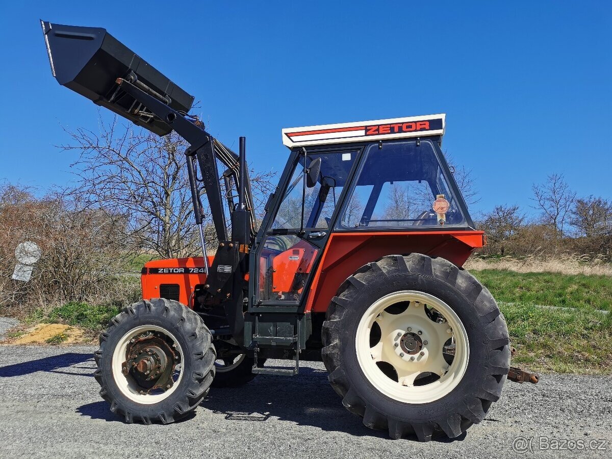 ZETOR 7245 S ČELNÍM NAKLADAČEM A SPZ