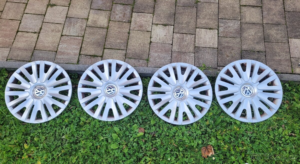 Prodám kryty kol ( poklice ) original VW 15" ...