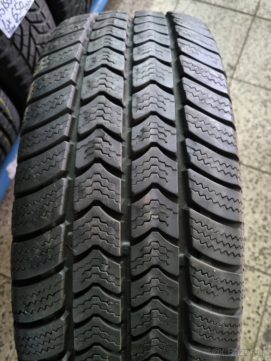 Zimní dodávkové pneumatiky Semperit 215/65 R16C