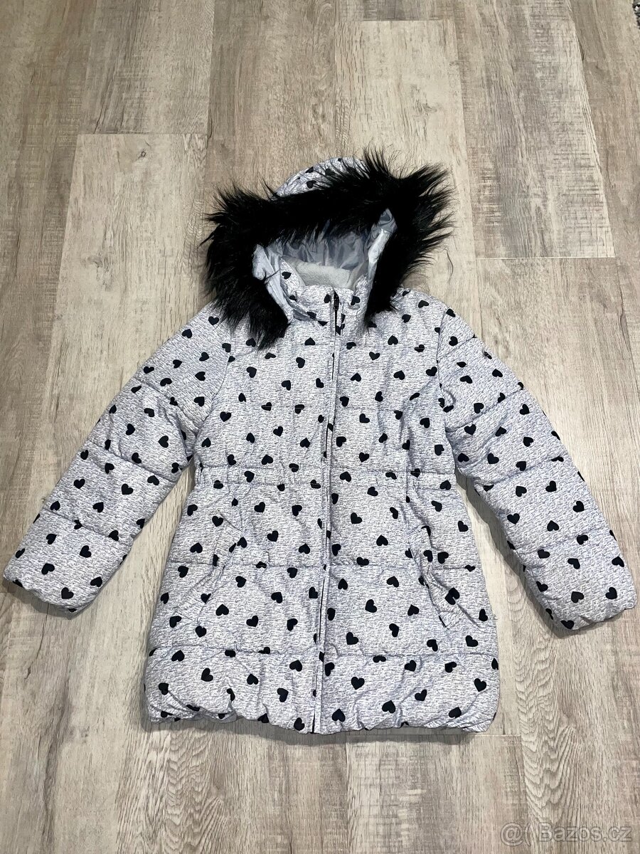 Zimní bunda srdíčka H&M