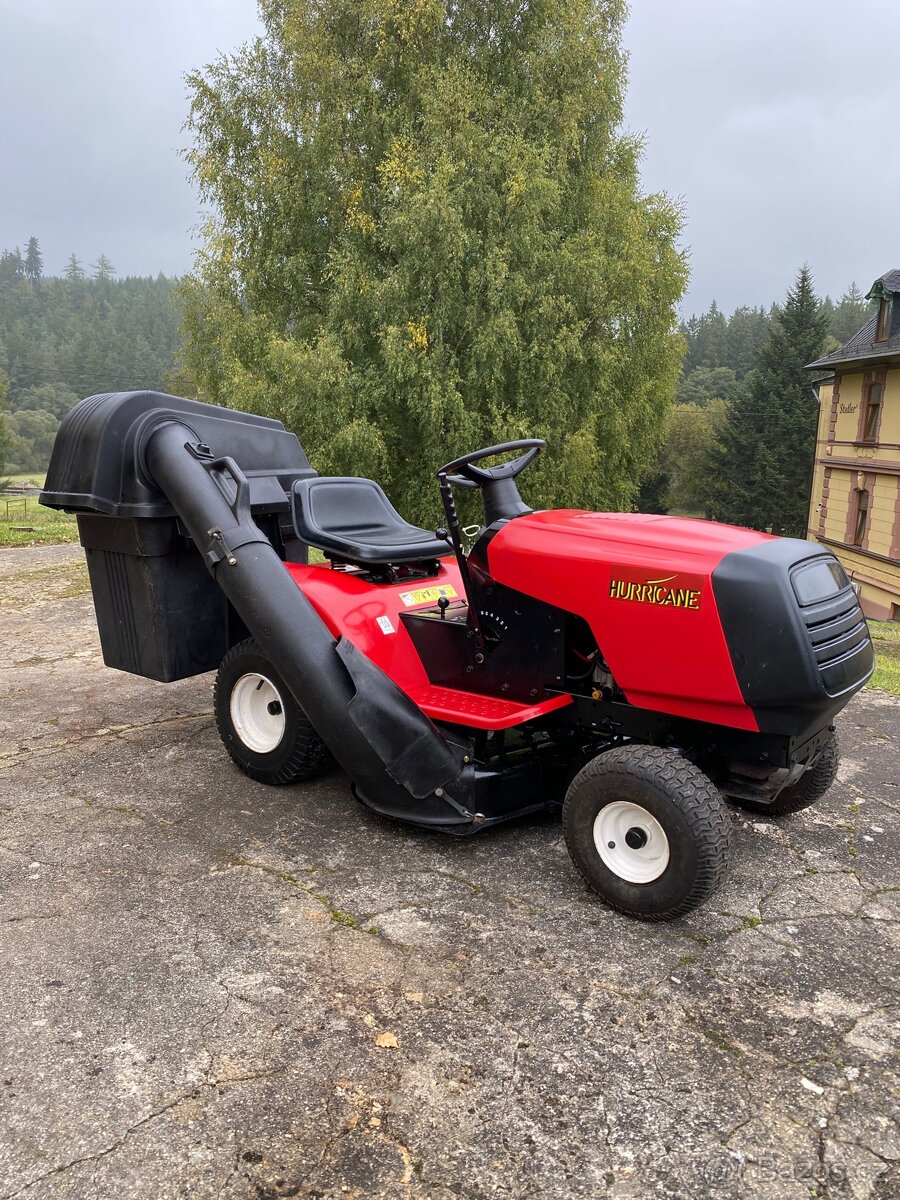 Zahradní traktůrek HURRICCANE