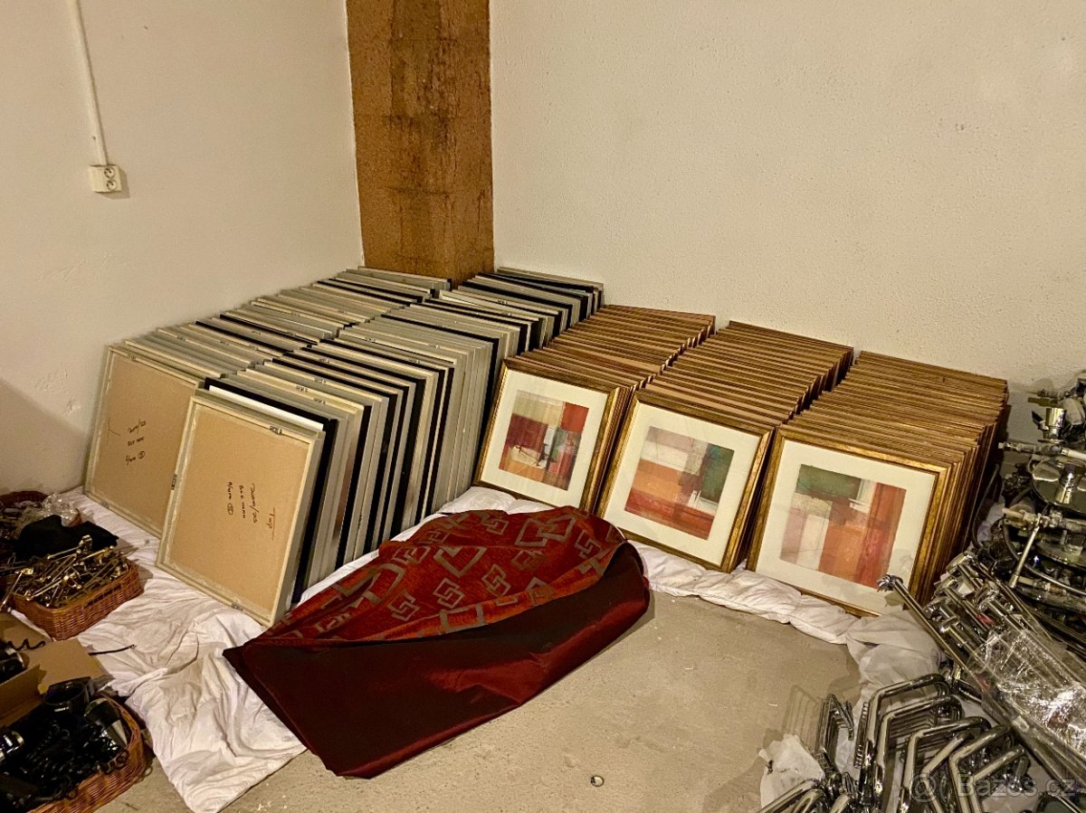 Hotelové obrazy různých velikostí