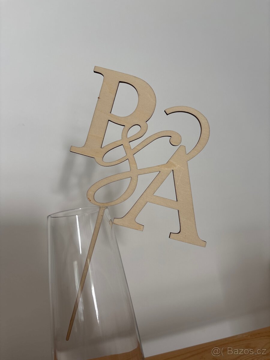 Zápich do svatebního dortu P&A