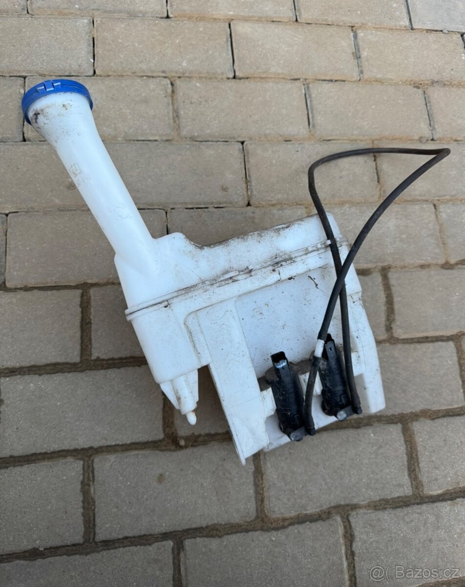 Citroën C1 - nádobka ostřikovačů