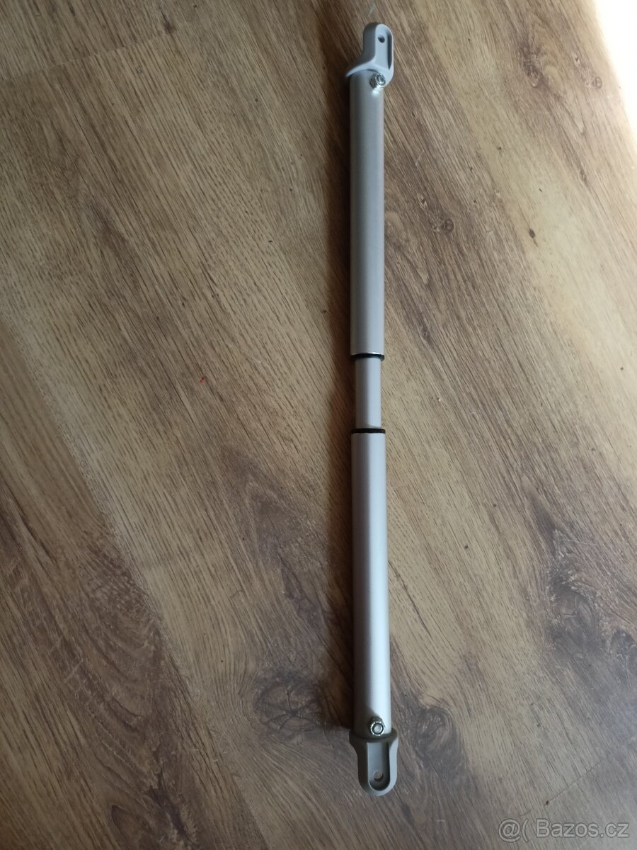 Tyč hrazda k miminkovníku Thule chariot