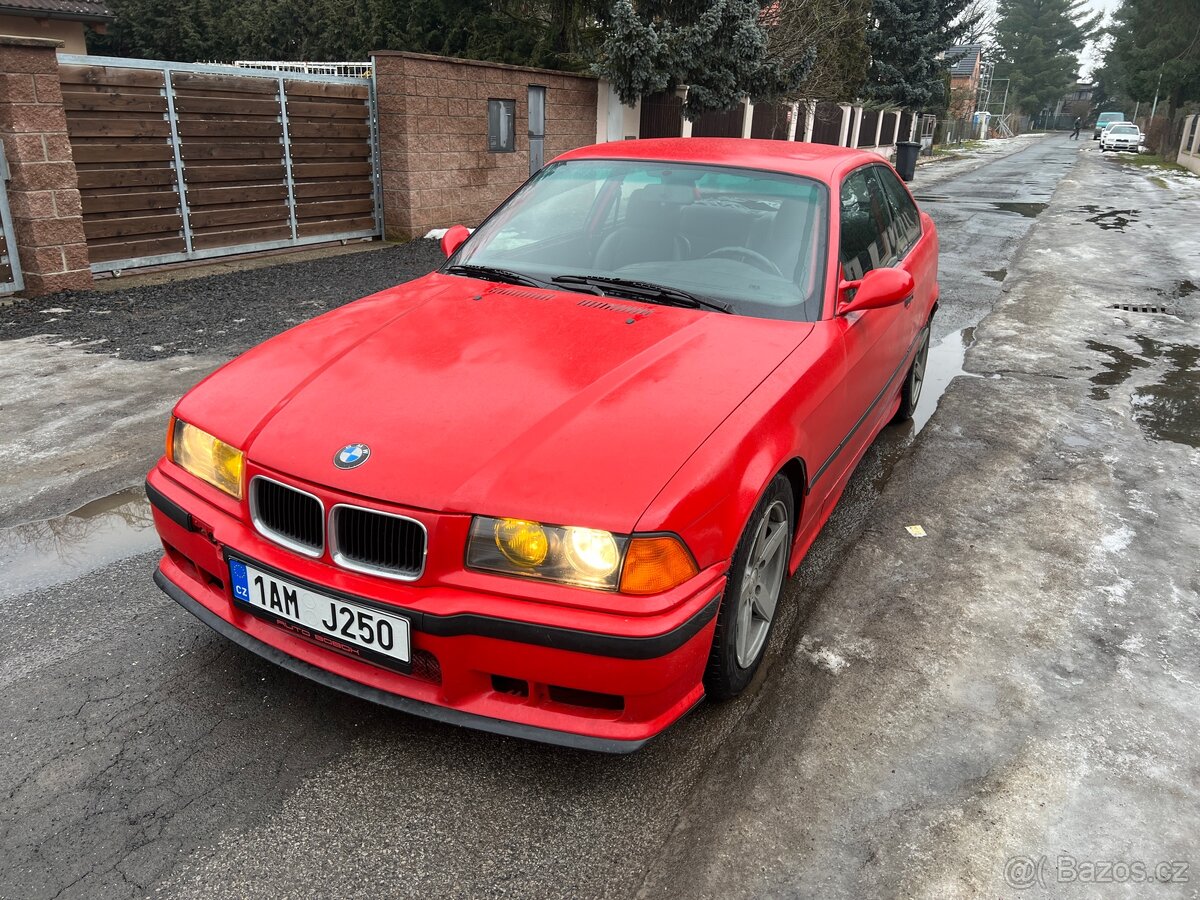 BMW E36 318is coupe
