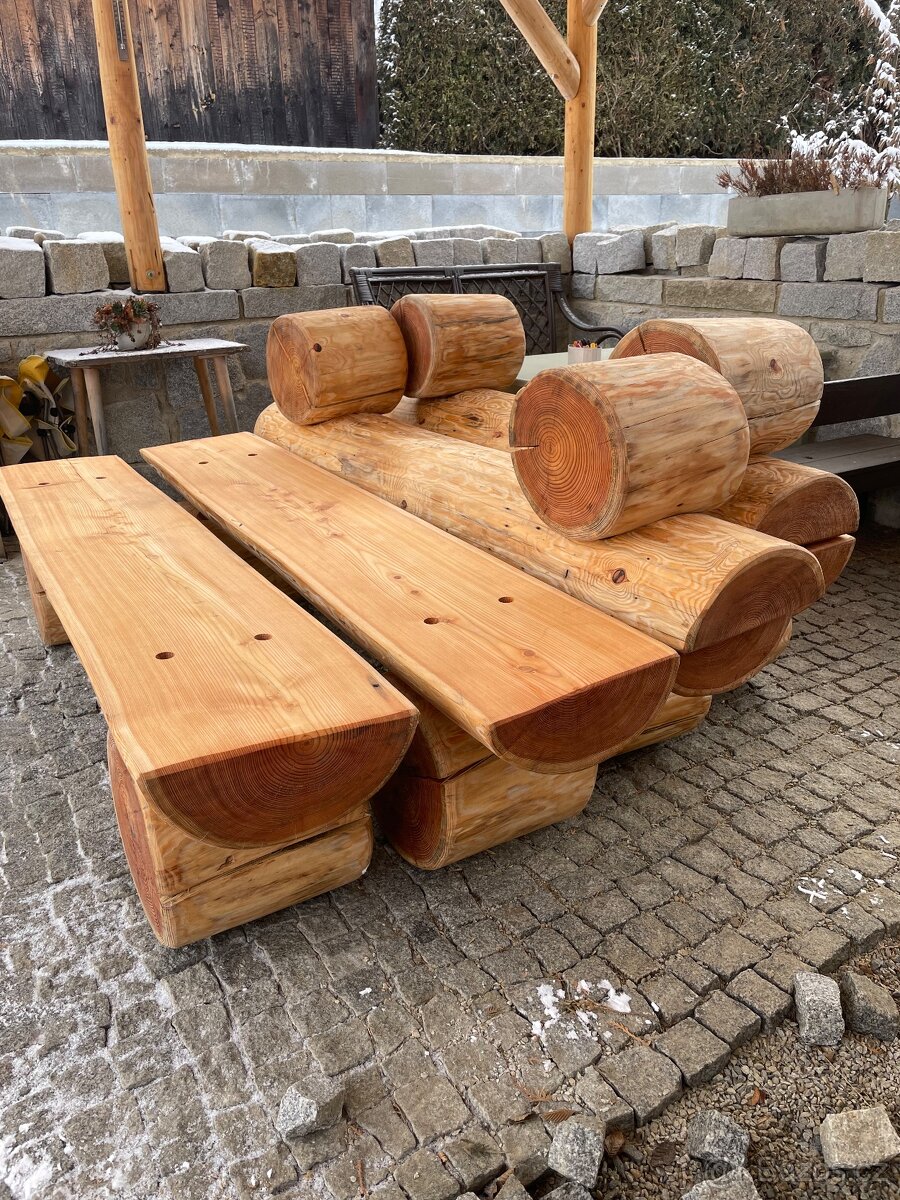 Lavice srubová modřín