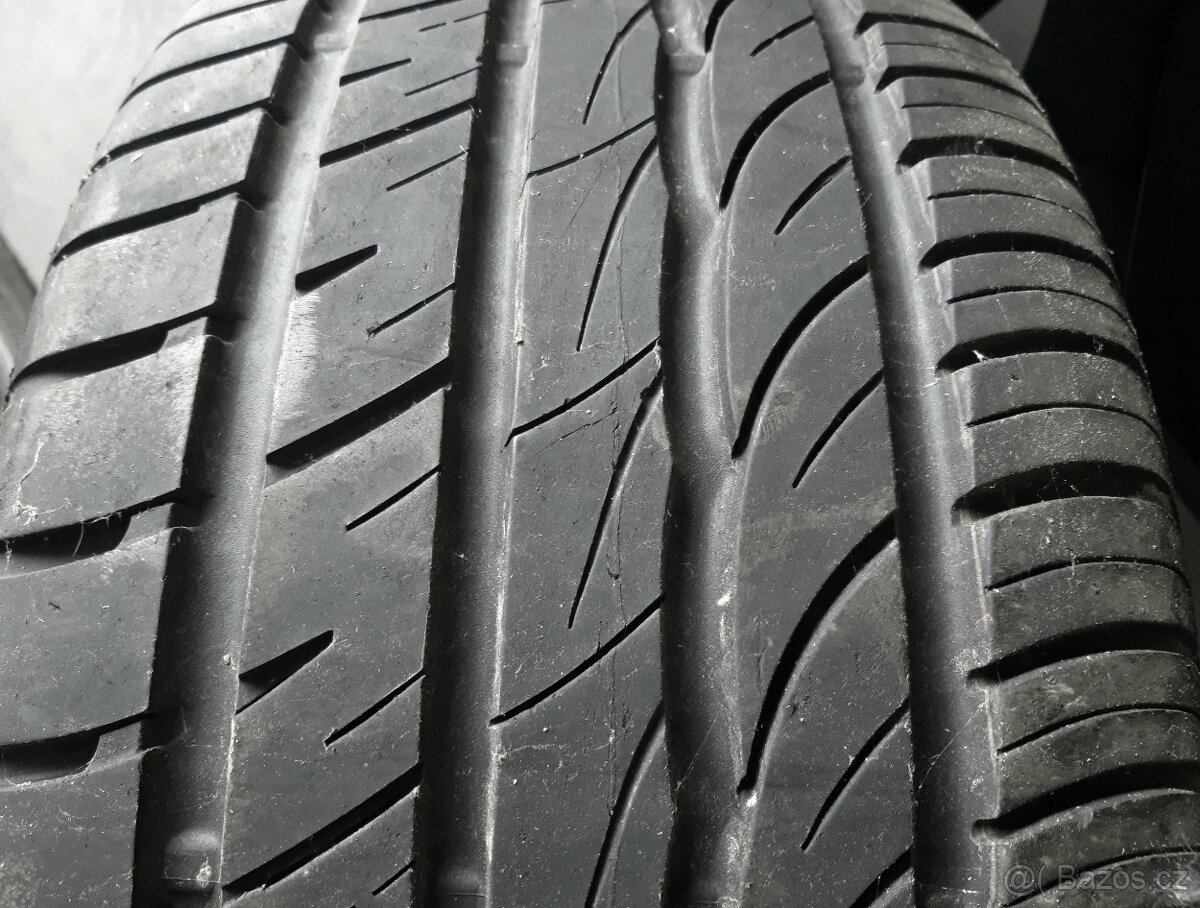2ks pěkných letních pneu 245/45 R17 Barum