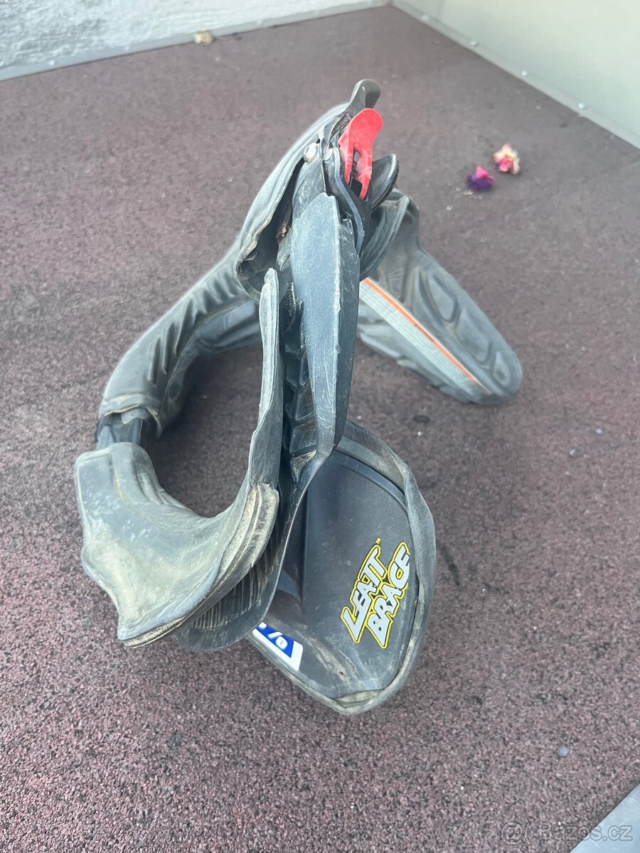 Leatt brace