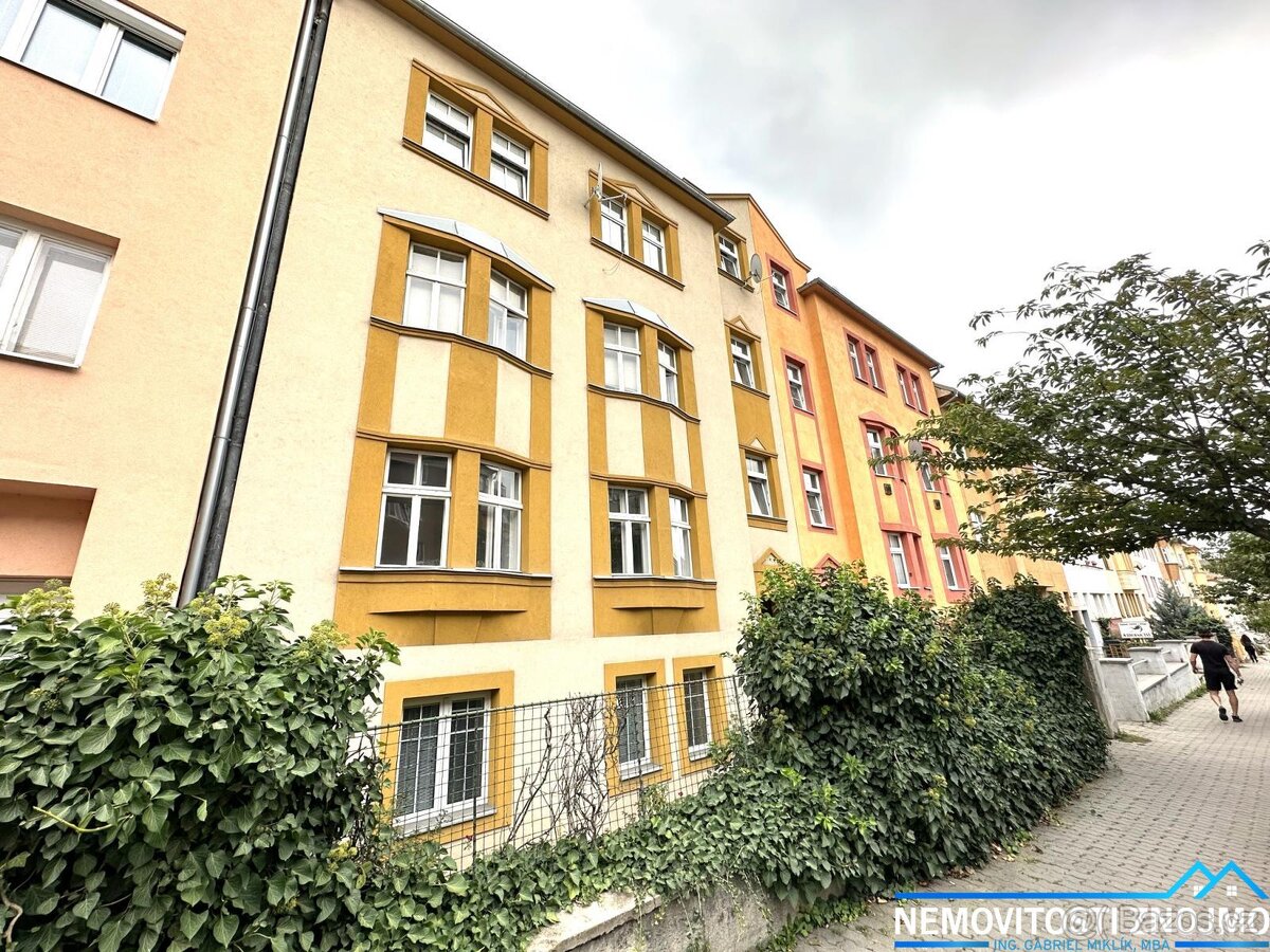 Prodej zařízeného bytu 1+kk, 43m2, ul. 17. listopadu, Znojmo