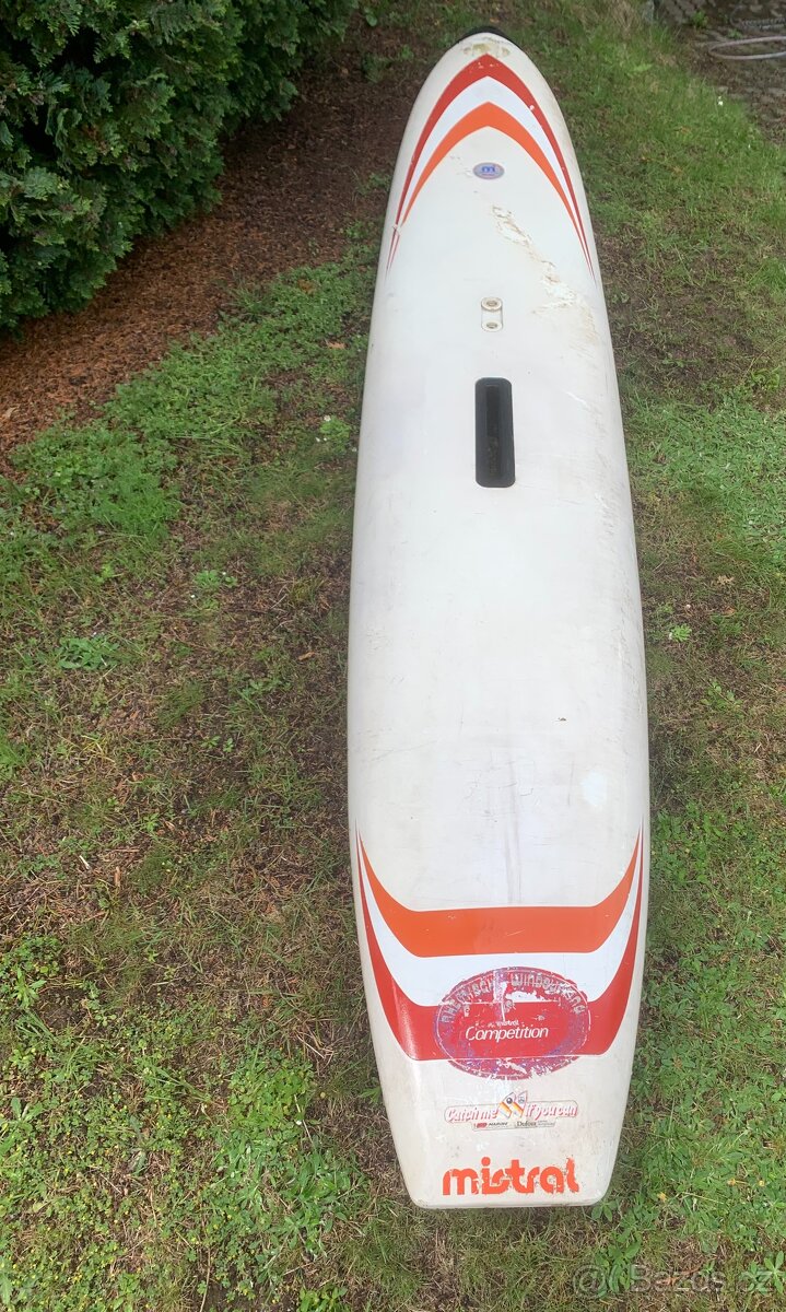 Prkno / surf na Windsurfing značka Mistral