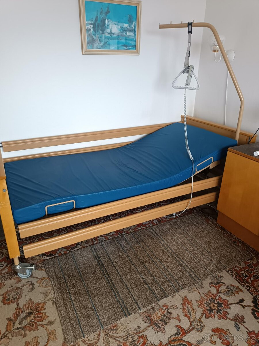 Elektrická polohovací postel