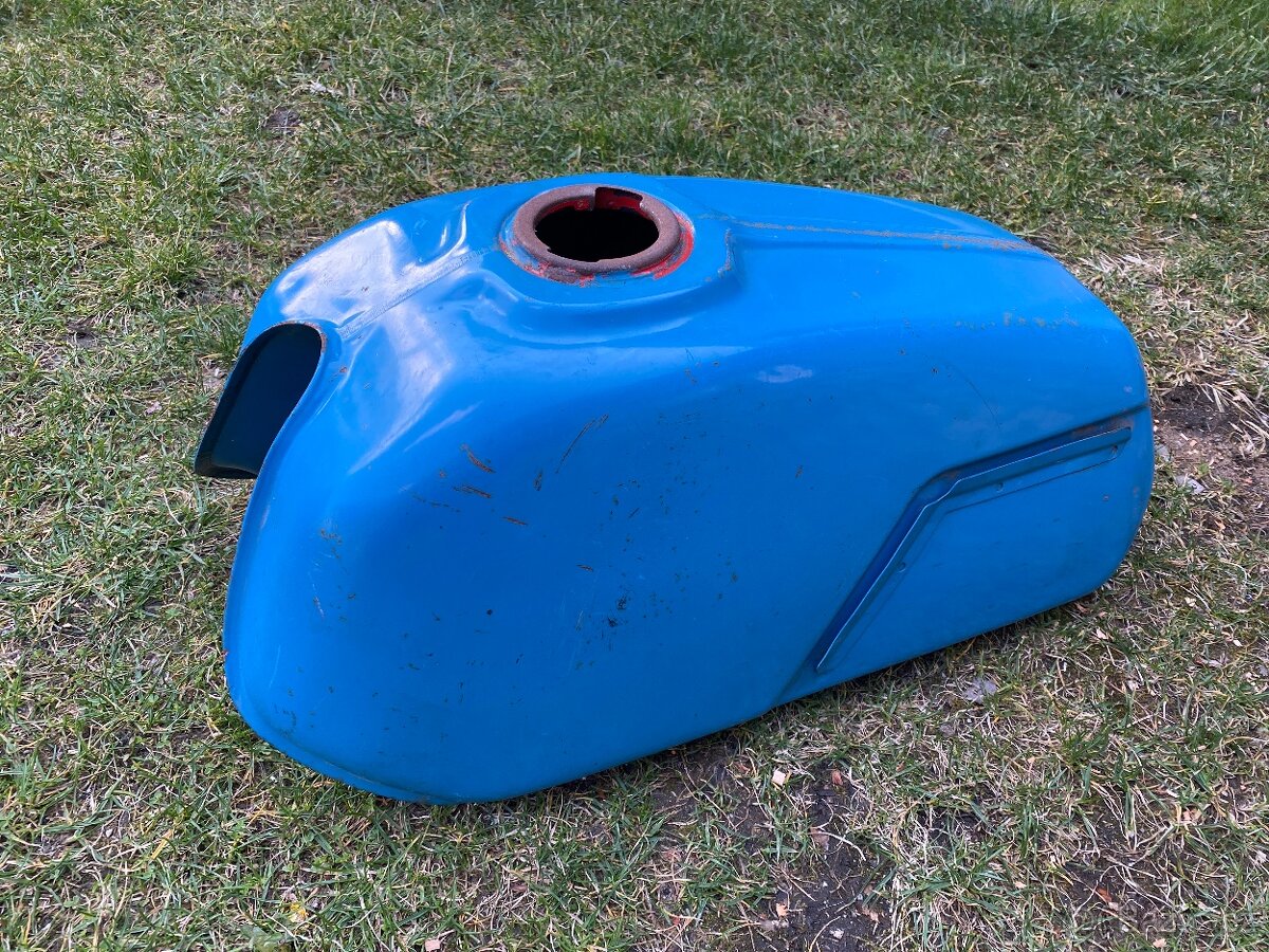 Nádrž Jawa 350 / 638