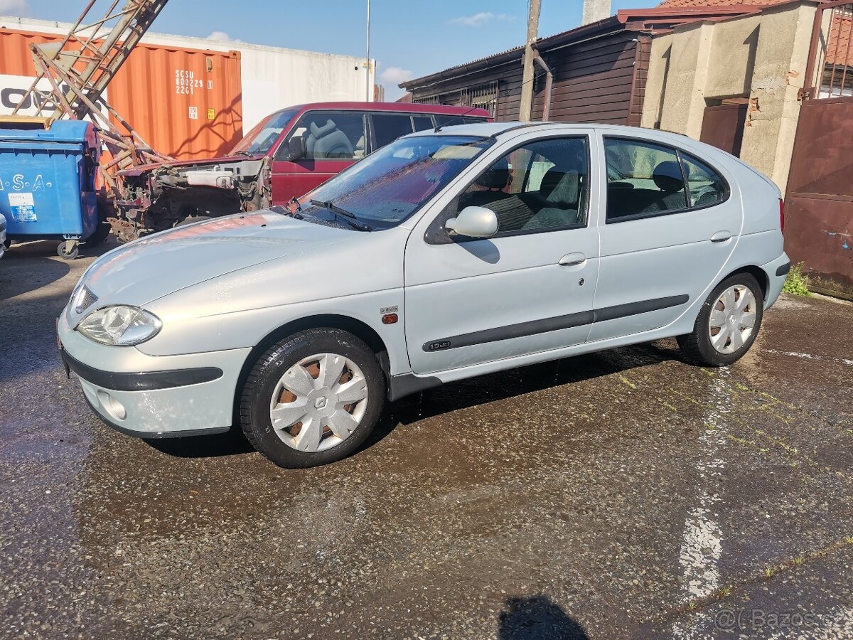 RENAULT MEGANE 1.9 DCI 75KW R. V 2001