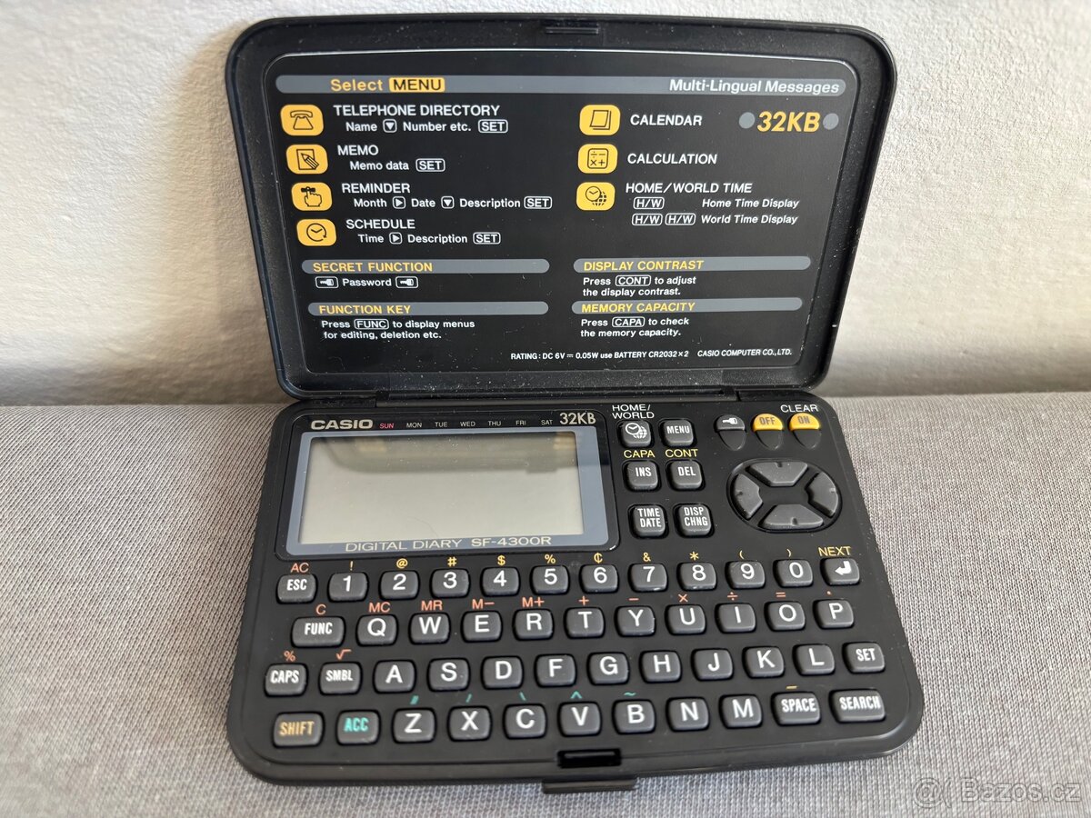 CASIO- Elektronický organizér