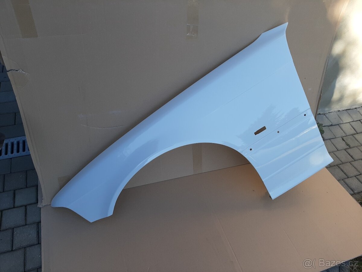 Bmw e36 kupé blatník