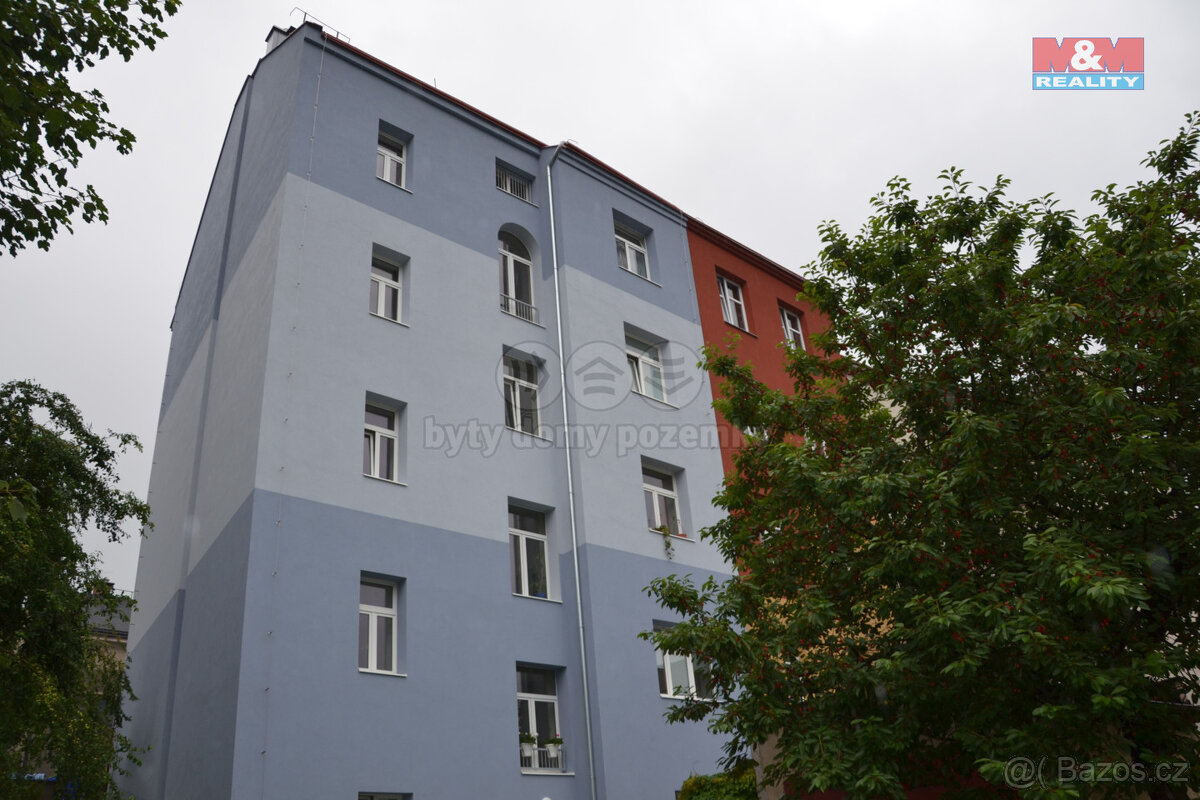 Prodej bytu 1+1, 37 m², Náchod, ul. Komenského