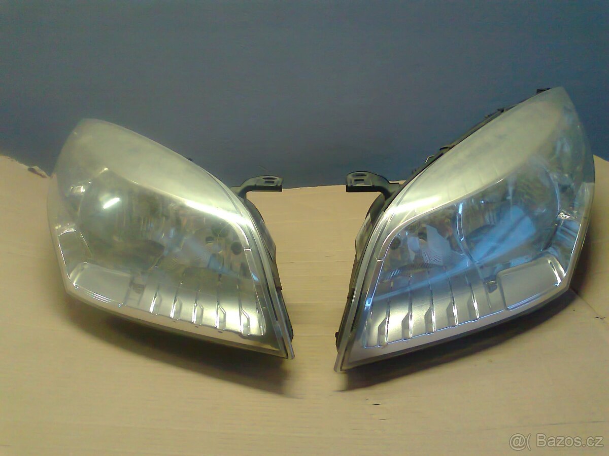 PRODÁM SVĚTLO RENAULT MEGAN III