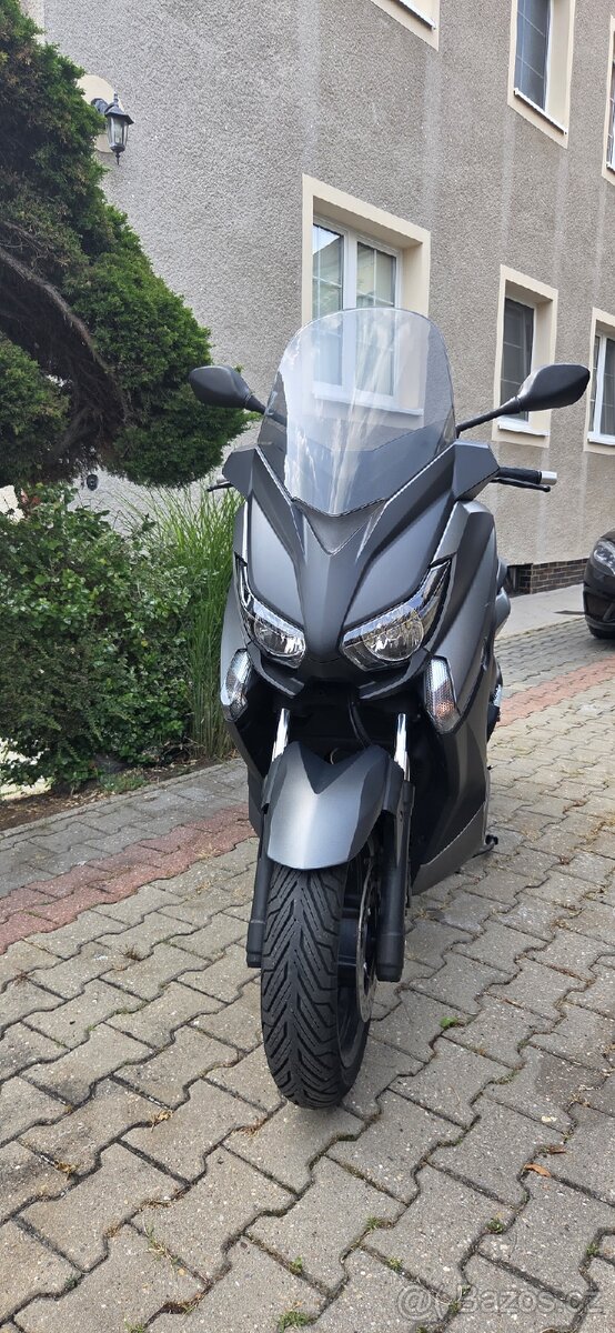 Yamaha x-max 125