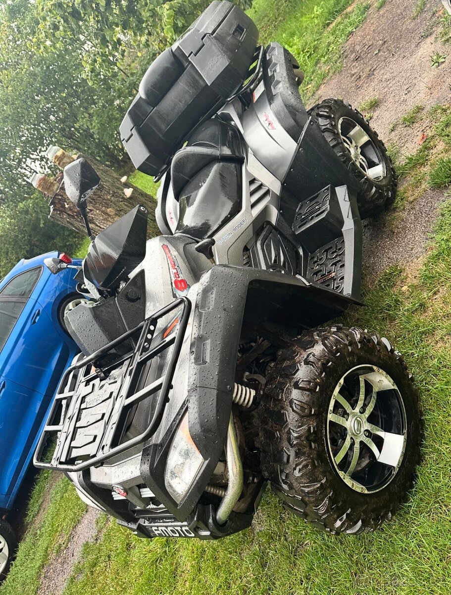 Ctyrkolka gladiator v-twin 800 efi