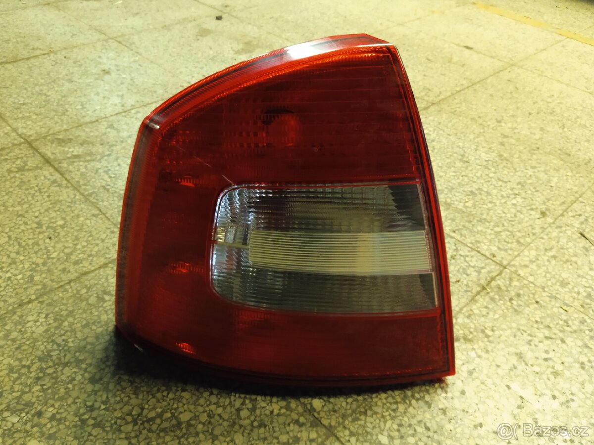 Levé zadní světlo Octavia 2 facelift sedan.