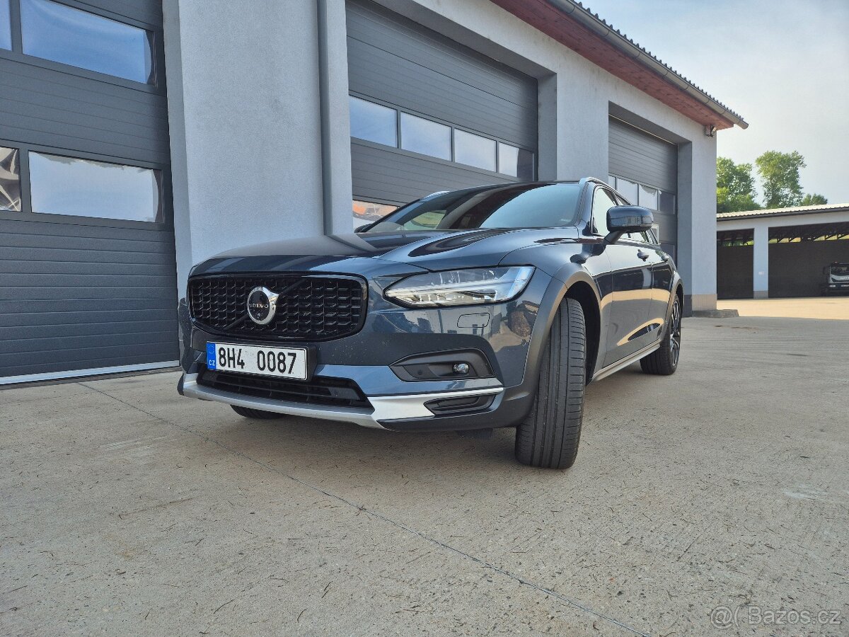Volvo V90 Cross country