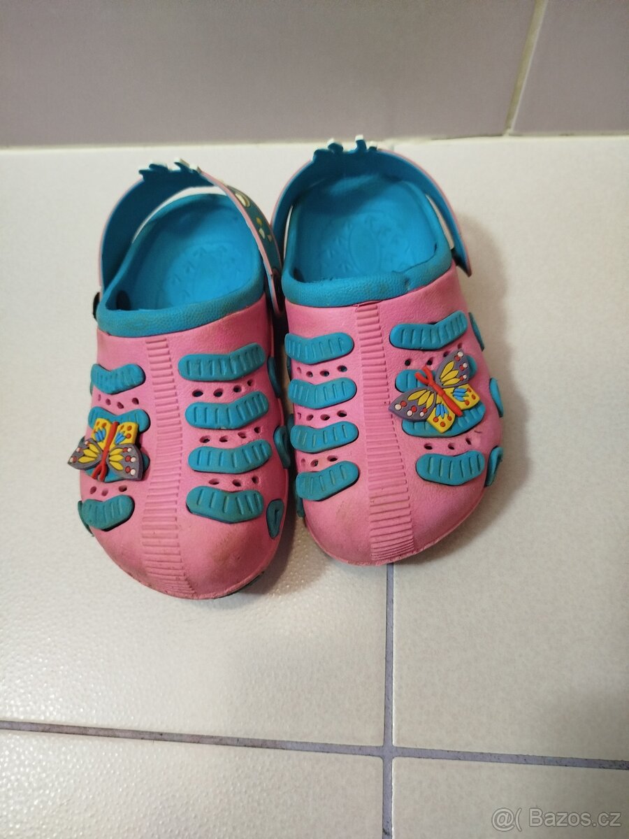 Crocsy / pantofle k vodě
