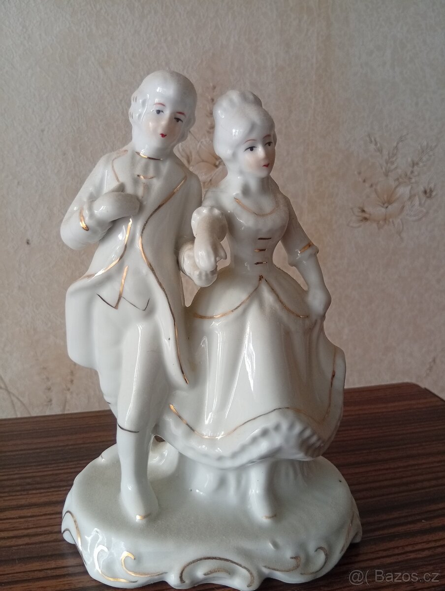 Porcelánová soška páru