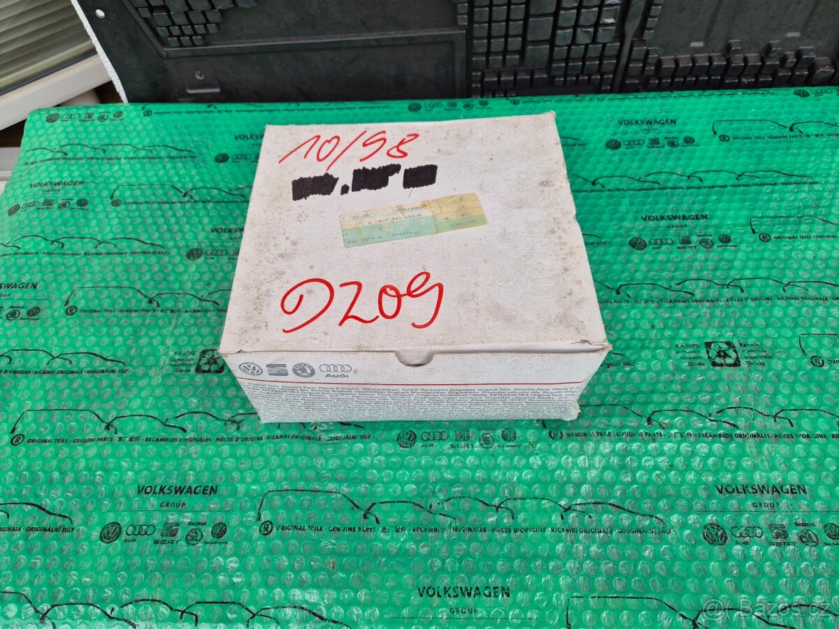 levé zadní světlo VW Polo 86C 867945111D