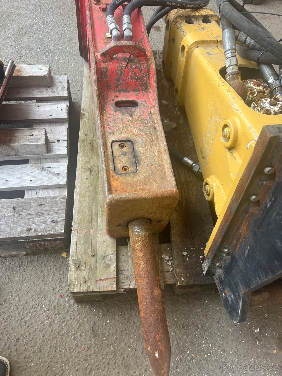 Hydraulické bourací kladivo značky Rammer IN 11