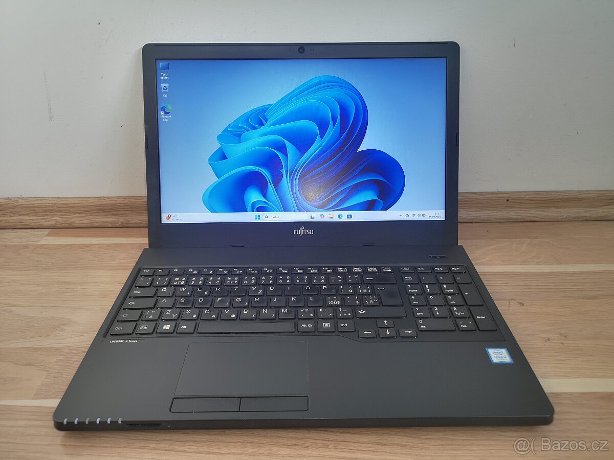 Notebook Fujitsu LifeBook A557