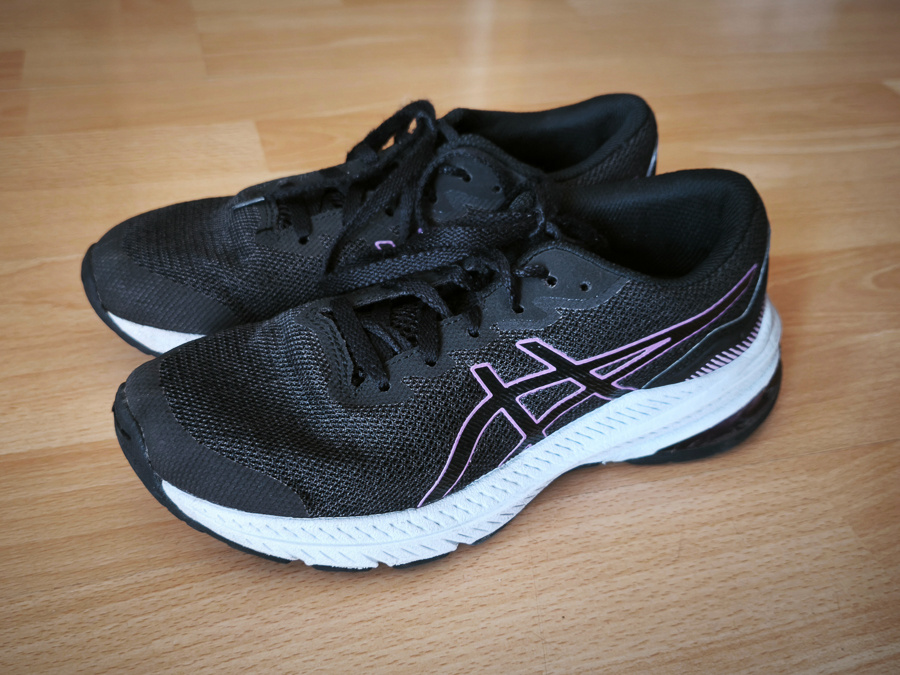 Dívčí tenisky Asics 35,5