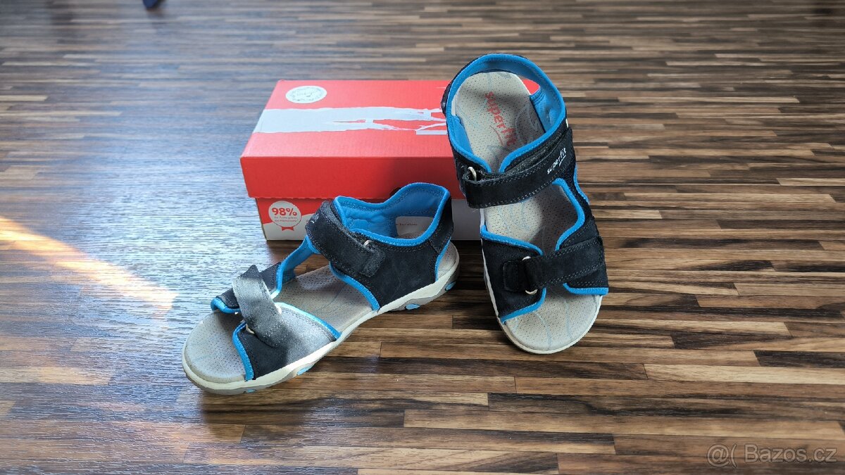 Sandále Super Fit vel. 35