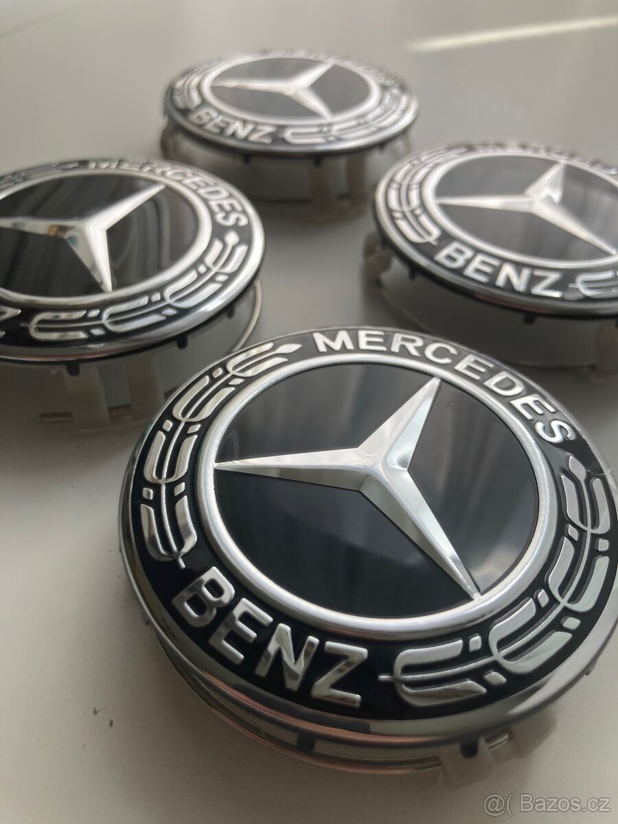 Středové pokličky (krytky kol) Mercedes-Benz černé (věnec)